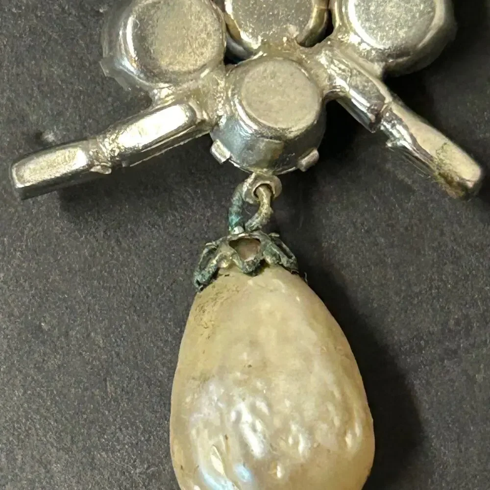 Vintage Round and Baguette Rhinestone‎ Faux Baroque Pearl Dangle Brooch
